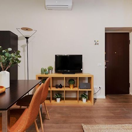 New & Cozy Apt In Porta Romana 米兰 外观 照片