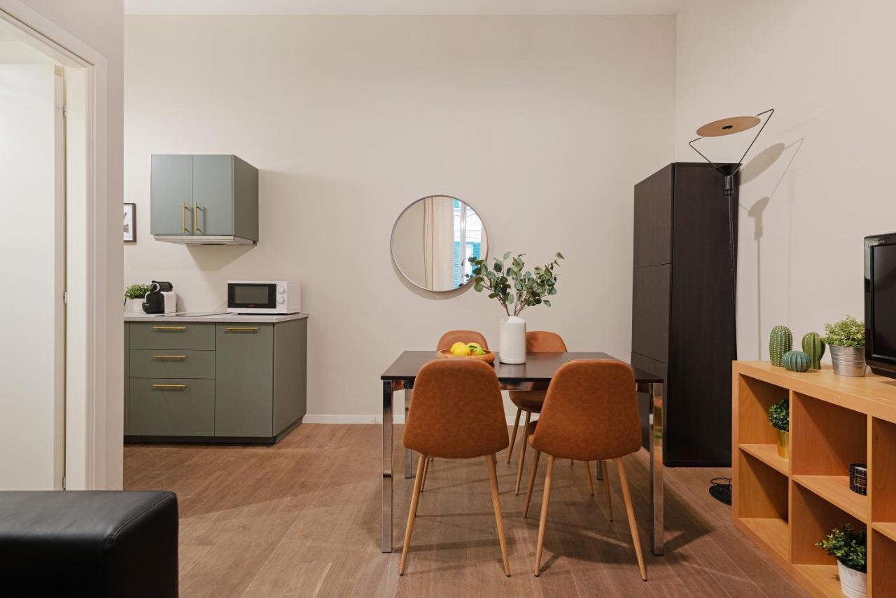 New & Cozy Apt In Porta Romana 米兰 外观 照片