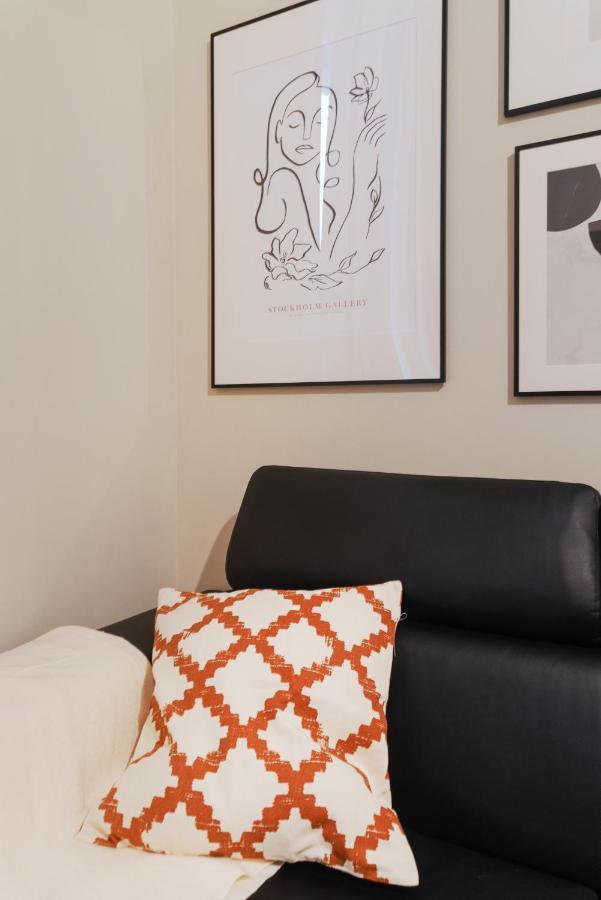 New & Cozy Apt In Porta Romana 米兰 外观 照片